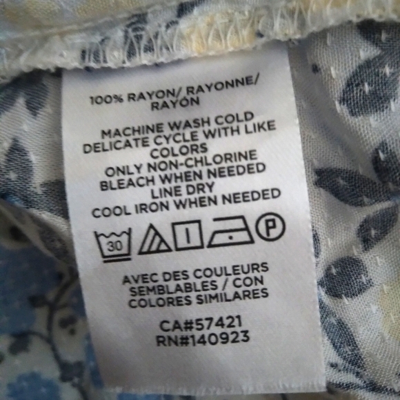 Loft Outlet floral blouse Size XS petite - Picture 3 of 4